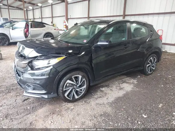 3CZRU6H13KG729985 2019 HONDA HR-V - Image 2