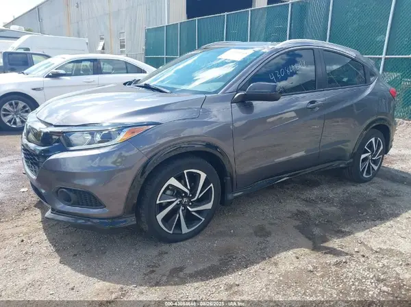 3CZRU6H13KG733471 2019 HONDA HR-V - Image 2
