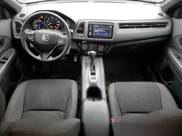 3CZRU6H13KM732726 2019 HONDA HR-V - Image 8
