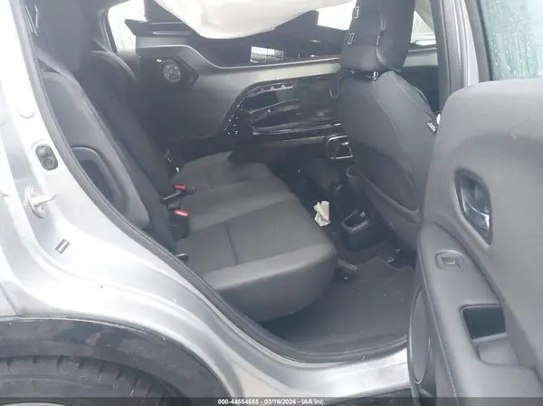 3CZRU6H13KM737988 2019 HONDA HR-V - Image 8
