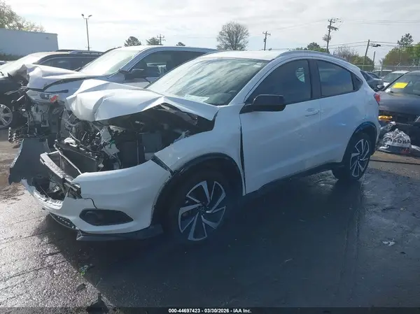 3CZRU6H13KM741930 2019 HONDA HR-V - Image 2