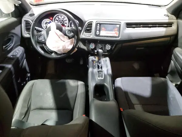 3CZRU6H13KM743970 2019 HONDA HR-V - Image 8