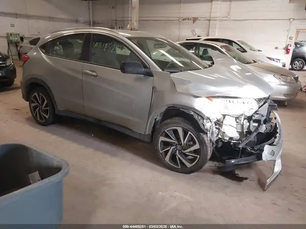 3CZRU6H13LM732338 2020 HONDA HR-V - Image 1