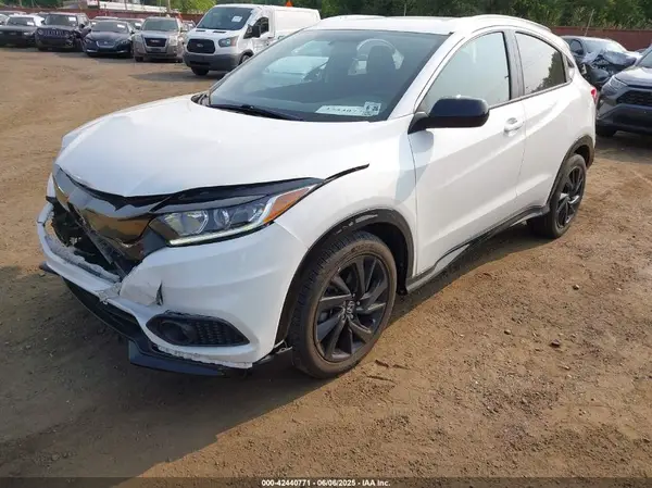 3CZRU6H13MM755555 2021 HONDA HR-V - Image 2