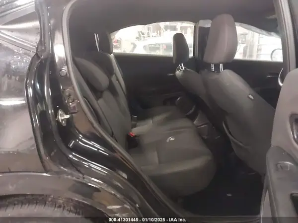 3CZRU6H14KG715786 2019 HONDA HR-V - Image 8
