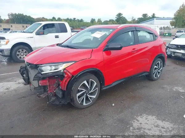 3CZRU6H14KG728943 2019 HONDA HR-V - Image 2
