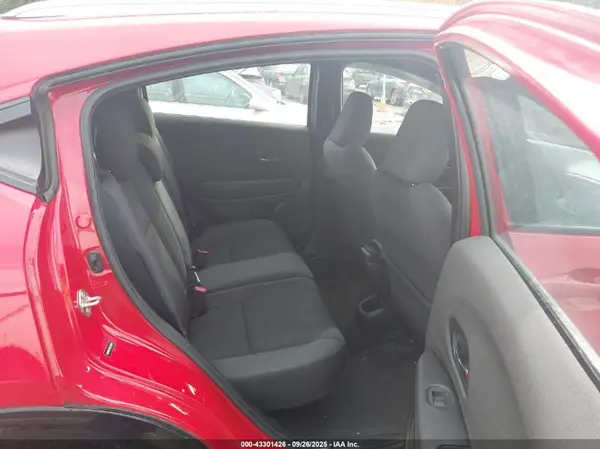 3CZRU6H14KG728943 2019 HONDA HR-V - Image 8