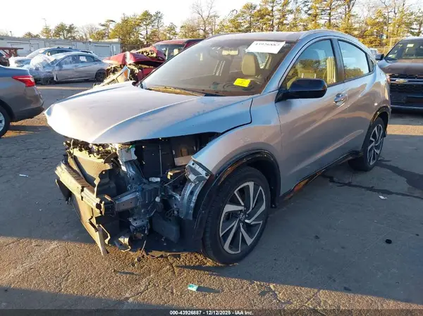 3CZRU6H14KG729414 2019 HONDA HR-V - Image 2