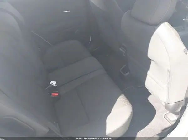 3CZRU6H14KM702828 2019 HONDA HR-V - Image 8