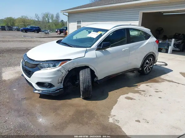 3CZRU6H14KM739619 2019 HONDA HR-V - Image 2