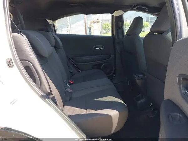 3CZRU6H14KM739619 2019 HONDA HR-V - Image 8