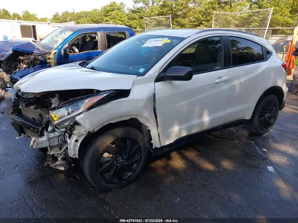 3CZRU6H14MM736769 2021 HONDA HR-V - Image 2