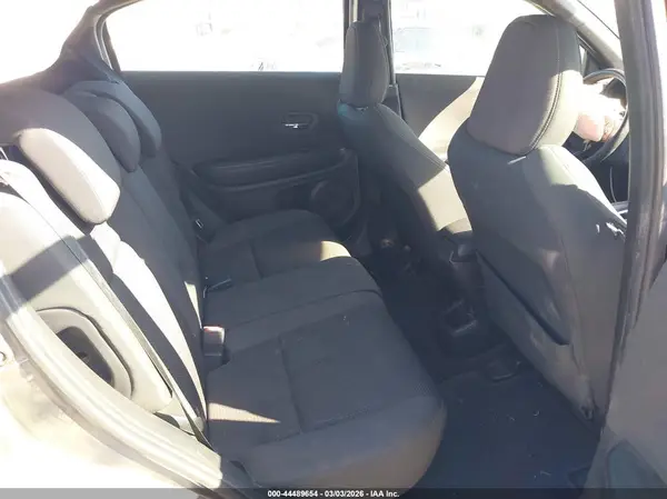 3CZRU6H15KG705557 2019 HONDA HR-V - Image 8