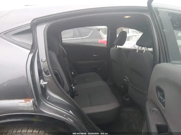 3CZRU6H15KG705641 2019 HONDA HR-V - Image 8