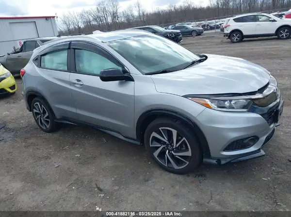 3CZRU6H15KG705784 2019 HONDA HR-V - Image 1