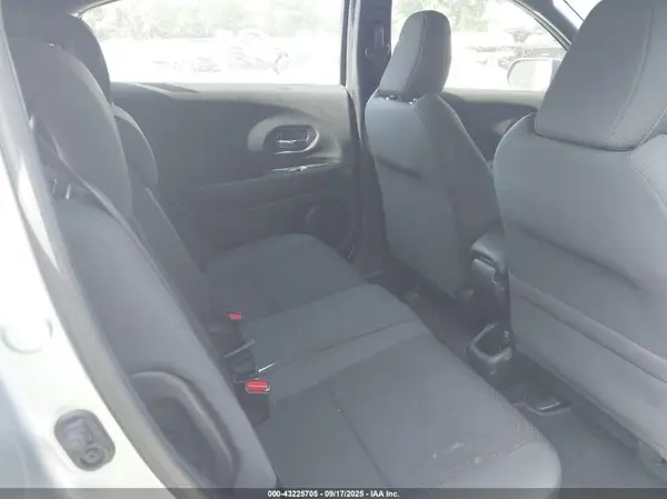 3CZRU6H15KG707986 2019 HONDA HR-V - Image 8