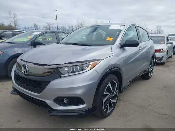 3CZRU6H15KG727963 2019 HONDA HR-V - Image 2