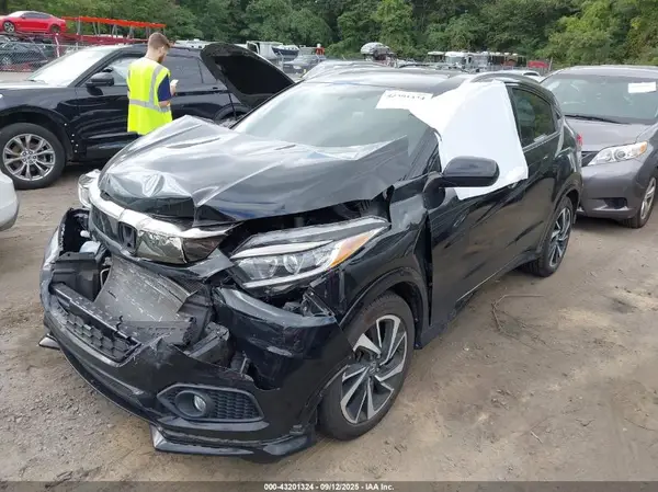 3CZRU6H15KM740049 2019 HONDA HR-V - Image 2