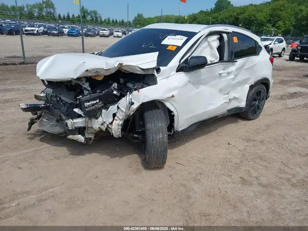 3CZRU6H15MM704283 2021 HONDA HR-V - Image 2