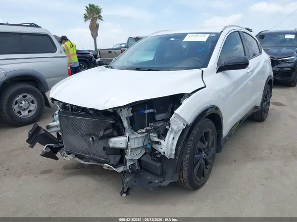 3CZRU6H15NM776098 2022 HONDA HR-V - Image 2