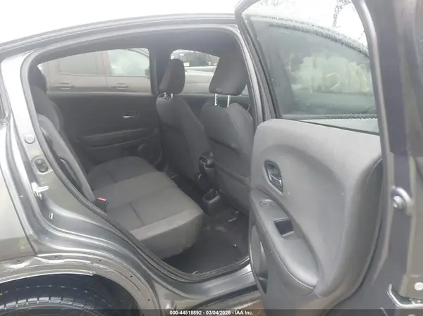 3CZRU6H16KG706054 2019 HONDA HR-V - Image 8