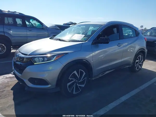 3CZRU6H16KG707608 2019 HONDA HR-V - Image 2