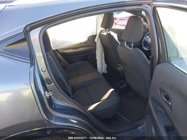 3CZRU6H16KG708175 2019 HONDA HR-V - Image 8