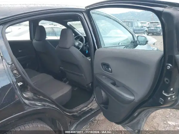 3CZRU6H16KG708497 2019 HONDA HR-V - Image 8