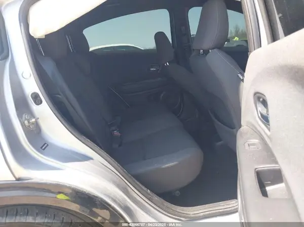 3CZRU6H16KG709987 2019 HONDA HR-V - Image 8