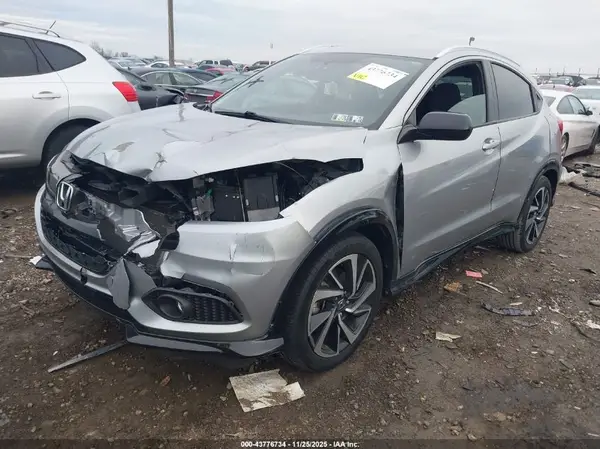 3CZRU6H16KG711805 2019 HONDA HR-V - Image 2