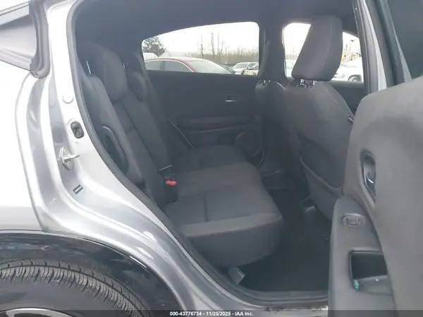 3CZRU6H16KG711805 2019 HONDA HR-V - Image 8