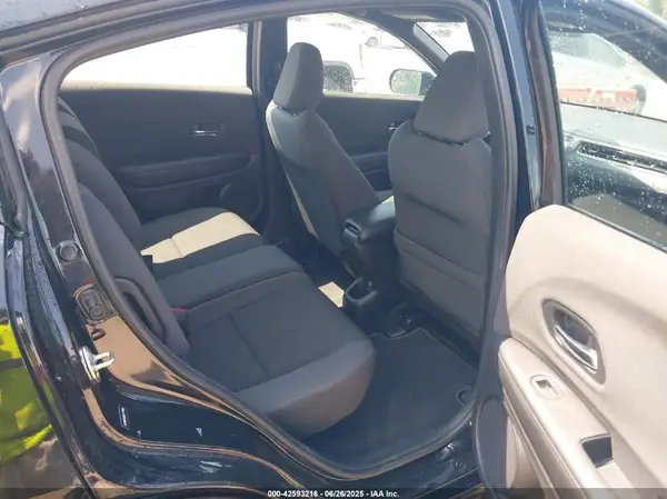 3CZRU6H16KG717569 2019 HONDA HR-V - Image 8