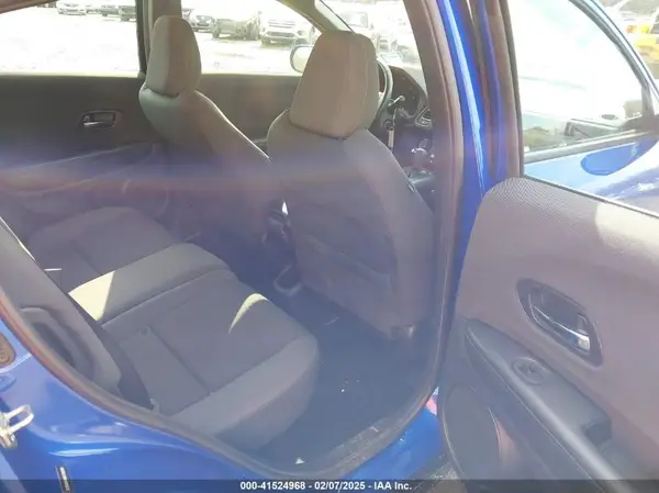 3CZRU6H16KG726269 2019 HONDA HR-V - Image 8