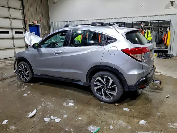 3CZRU6H16KM736916 2019 HONDA HR-V - Image 2