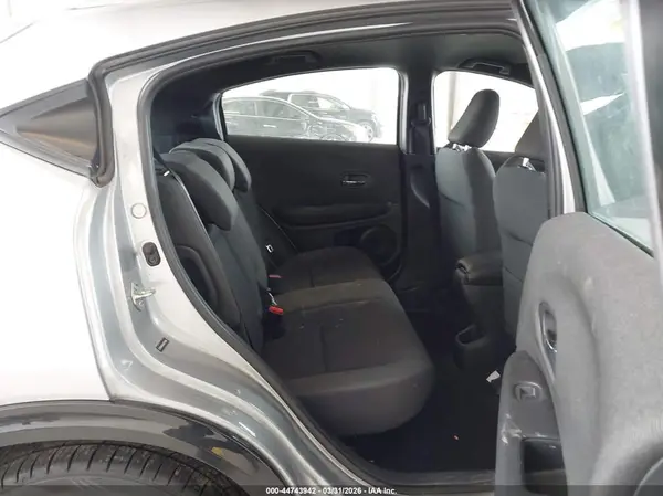 3CZRU6H16LM723486 2020 HONDA HR-V - Image 8