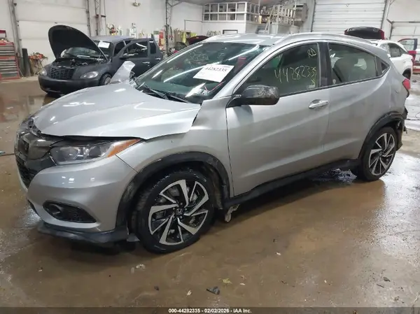 3CZRU6H16LM728302 2020 HONDA HR-V - Image 2