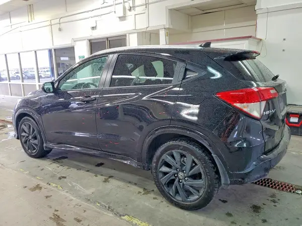 3CZRU6H16MM752018 2021 HONDA HR-V - Image 2