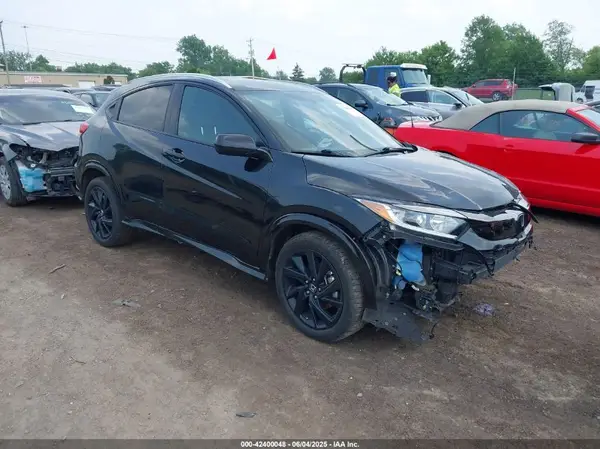 3CZRU6H16NM700180 2022 HONDA HR-V - Image 1
