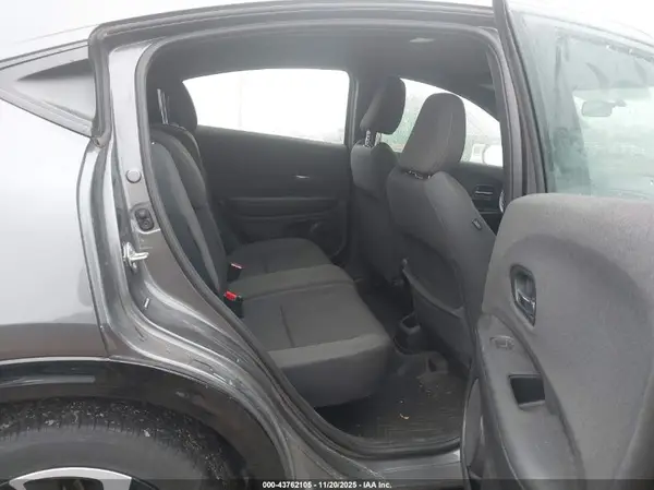 3CZRU6H17KG702451 2019 HONDA HR-V - Image 8