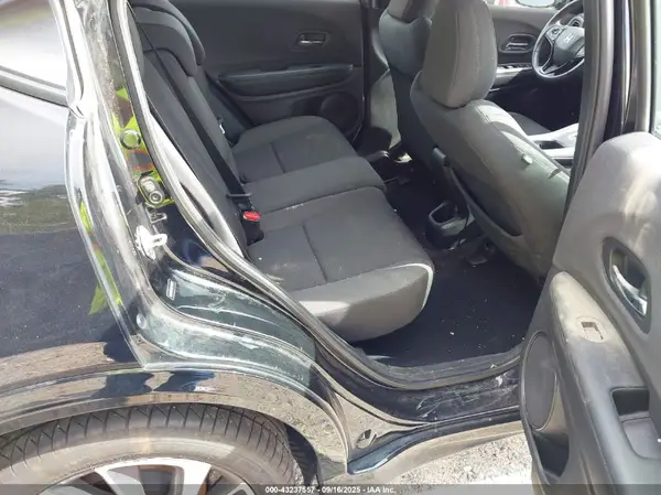 3CZRU6H17KG710887 2019 HONDA HR-V - Image 8