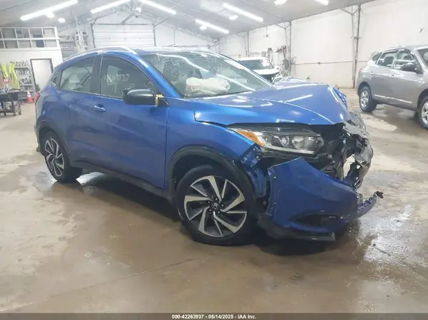 3CZRU6H17KG720805 2019 HONDA HR-V - Image 1