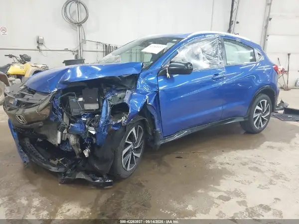 3CZRU6H17KG720805 2019 HONDA HR-V - Image 2