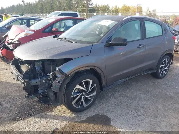 3CZRU6H17KG720903 2019 HONDA HR-V - Image 2