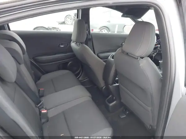 3CZRU6H17KG725129 2019 HONDA HR-V - Image 8