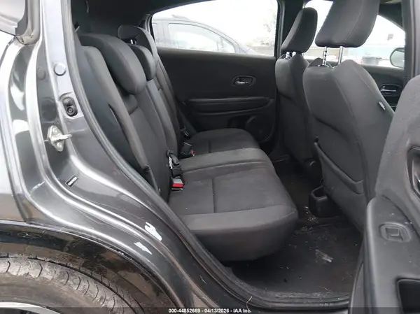 3CZRU6H17KG726975 2019 HONDA HR-V - Image 8