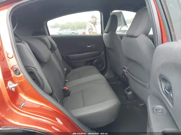 3CZRU6H17KM707277 2019 HONDA HR-V - Image 8
