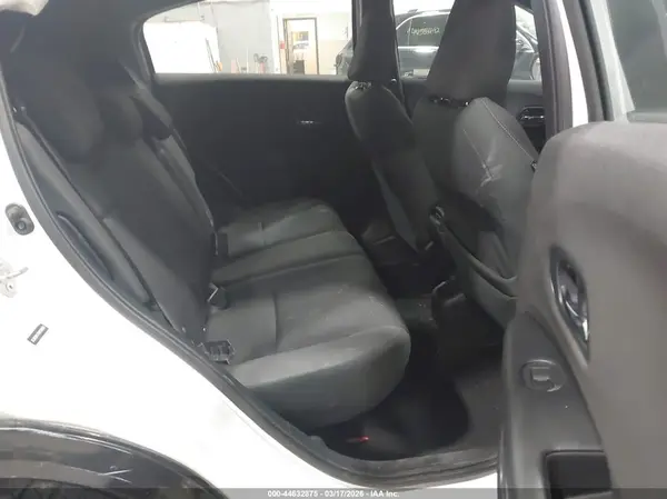 3CZRU6H17KM708008 2019 HONDA HR-V - Image 8