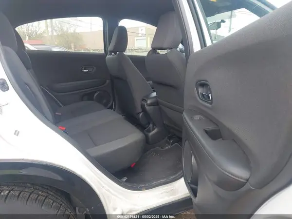 3CZRU6H17KM725424 2019 HONDA HR-V - Image 8