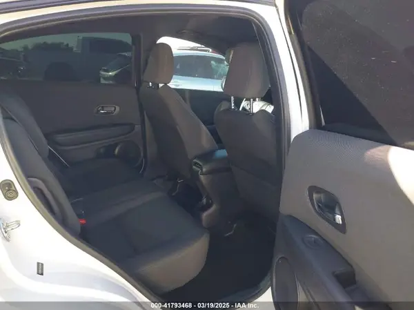 3CZRU6H17LM706499 2020 HONDA HR-V - Image 8