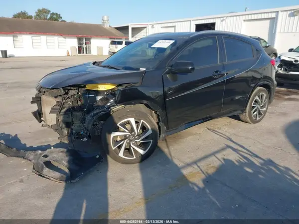 3CZRU6H17LM715445 2020 HONDA HR-V - Image 2